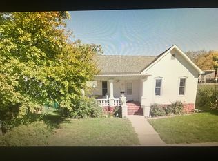 404 11th Ave, Sterling, IL 61081