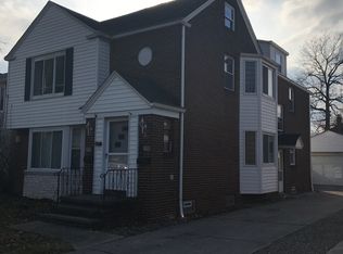 2090 Warren Rd #UP, Lakewood, OH 44107