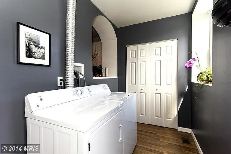 3031 Huntingdon Ave — Photo 17