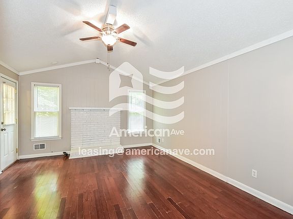1554_003_living_room_13833945.jpg
