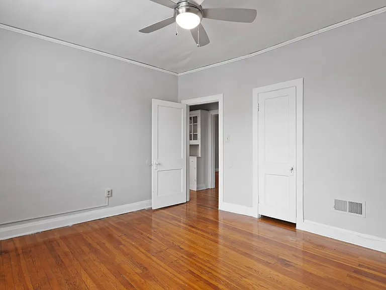 Park Terrace Apartments — Photo 28