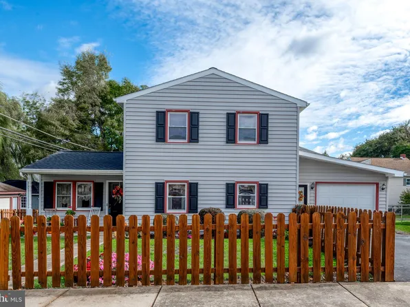11 E Sunset Ave, Ephrata, PA 17522