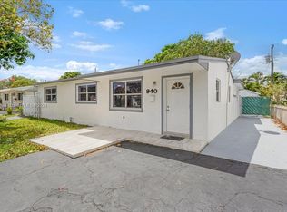 940 N 70th Way, Hollywood, FL 33024