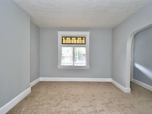 2nd image of 1063 Winfield Ave Unit 1