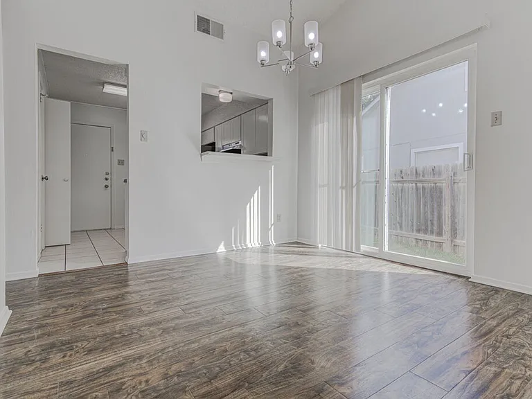 8108 W Gate Blvd — Photo 16