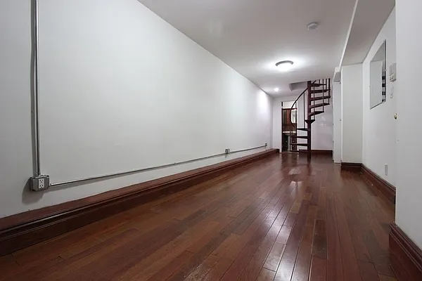 Rented by Compass | media 32