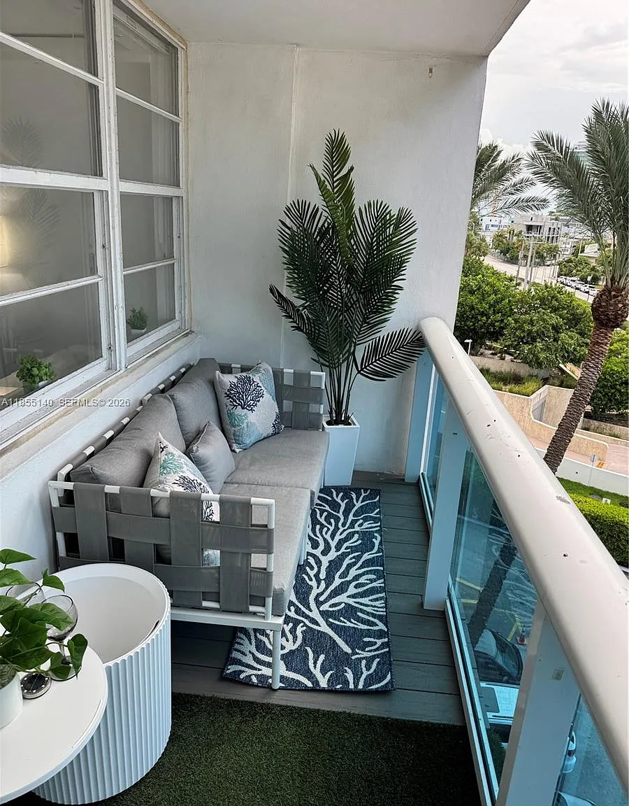 Aquasol Condo — Photo 2