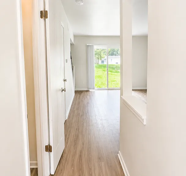 Welcome to Hickory Hills Apartments — Photo 6