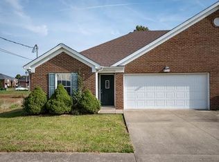 110 Clover Ct, Radcliff, KY 40160