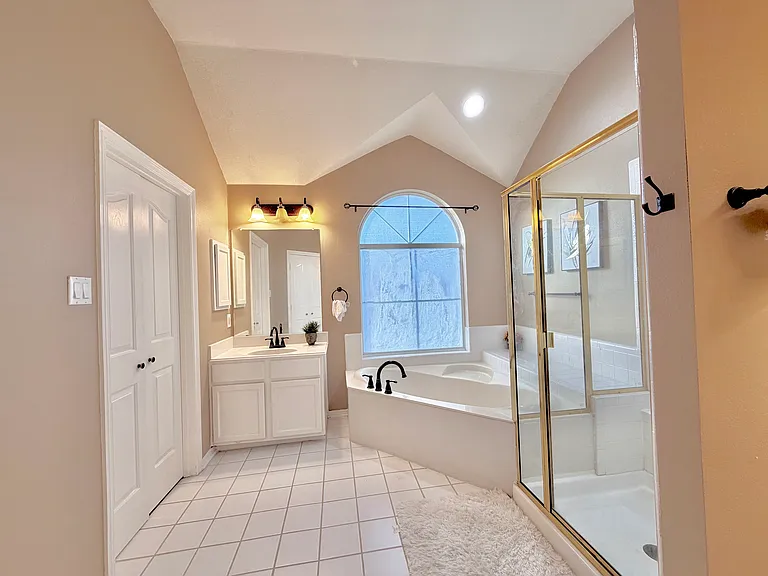 8902 Watersway Dr — Photo 12