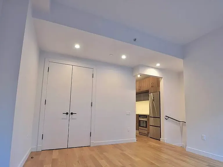 1802 Ocean Ave #1B — Photo 5