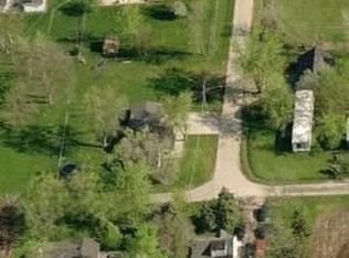 180 S Redmond St, Diamond, IL 60416