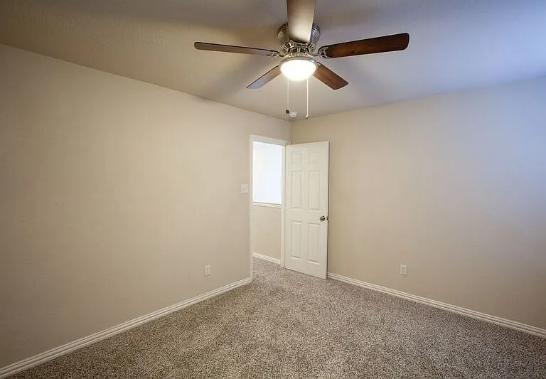 2805 Gooseberry Dr — Photo 33