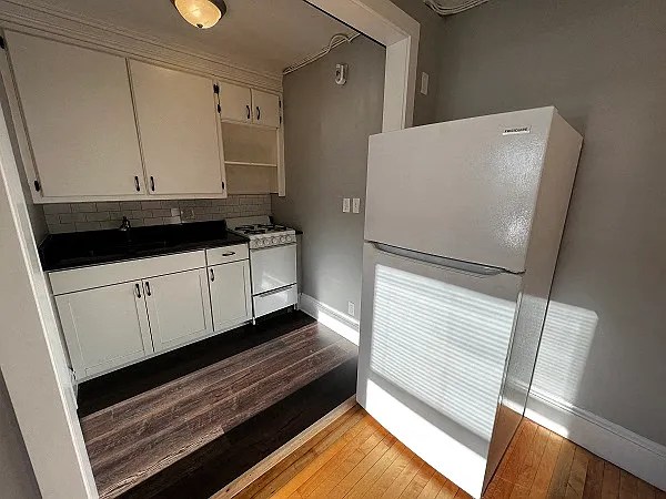 145 Main St — Photo 8