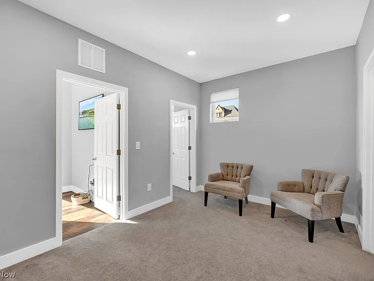 2702 Bridge Ave — Photo 26