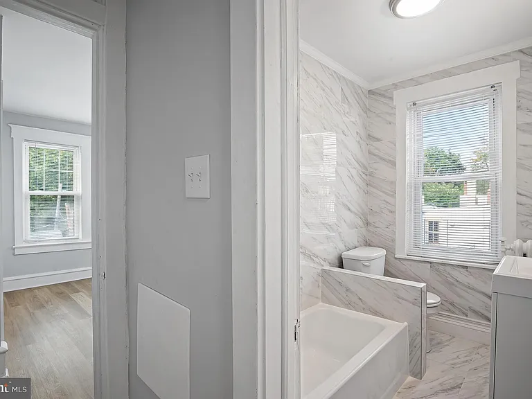 221 Kings Hwy E #B — Photo 15