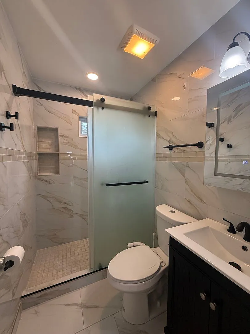 Well Maintained 3Bed/1Bath Single Family Updated! — Photo 4