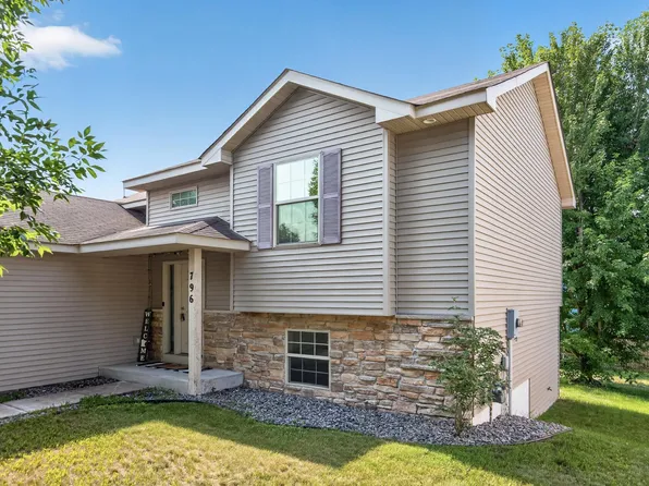 796 Park Brook Rd NW, Isanti, MN 55040