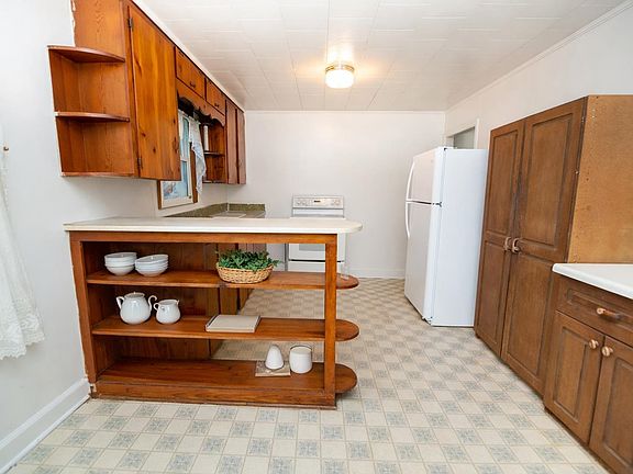 3rd image of 123 Cypress Dr