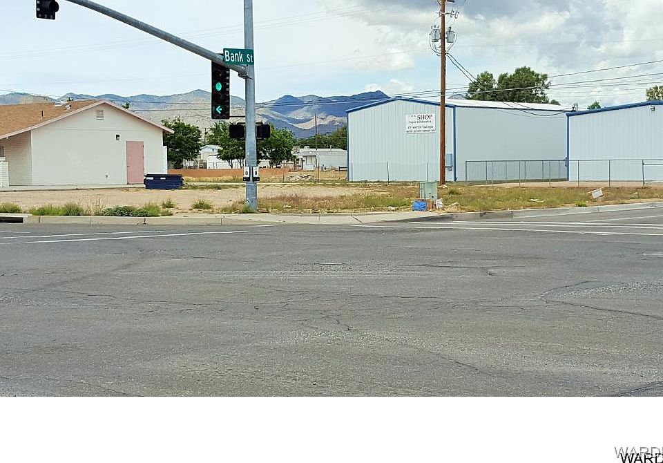2nd image of 2995 E Northern Ave