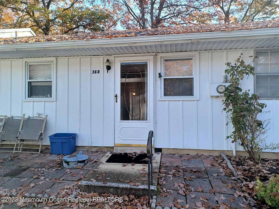 1st image of 36 Cambridge Court #D