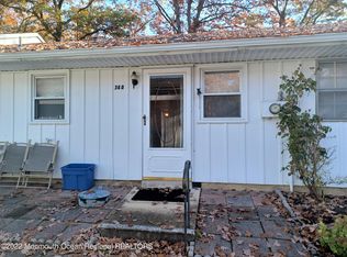 36 Cambridge Ct #D, Lakewood, NJ