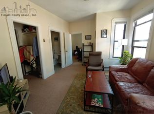 82 Salem St #3, Boston, MA 02113