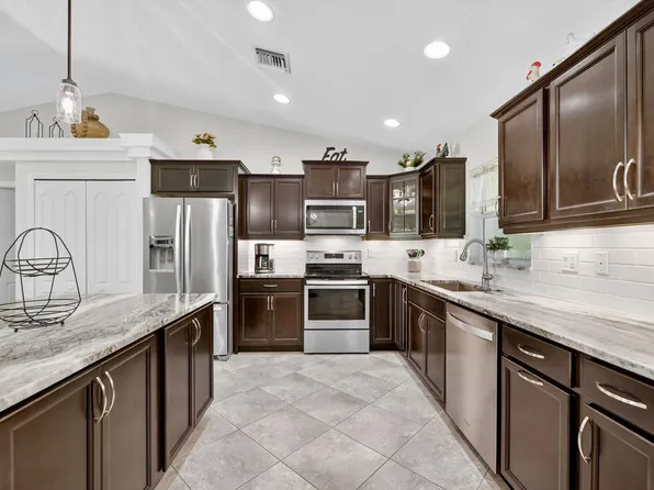 6135 NW Densaw Terrace, Port St Lucie, FL 34986
