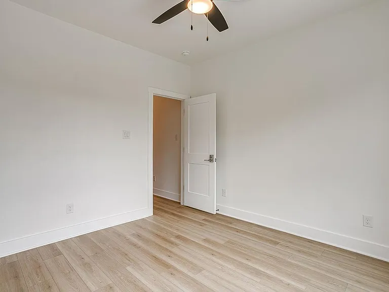 2345 Benbrook Blvd — Photo 71