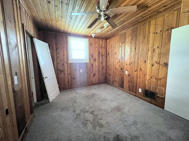 735 Prospect St — Photo 14