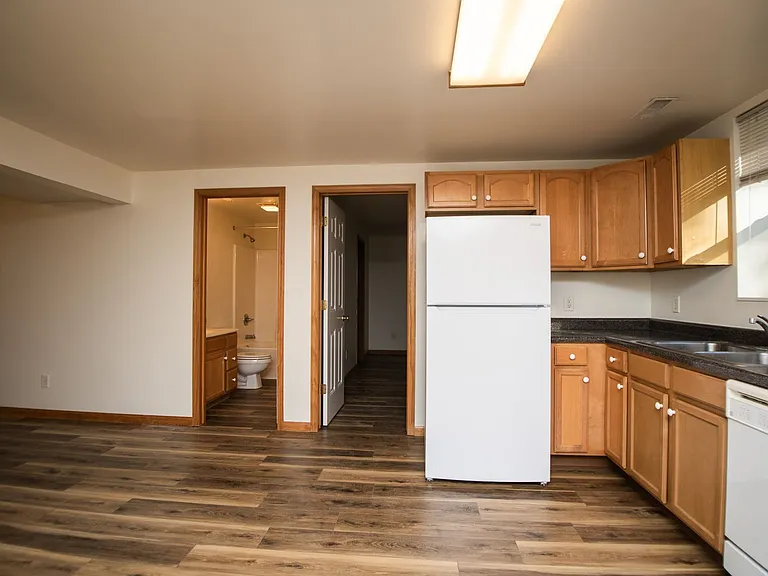 353 College Ave — Photo 8