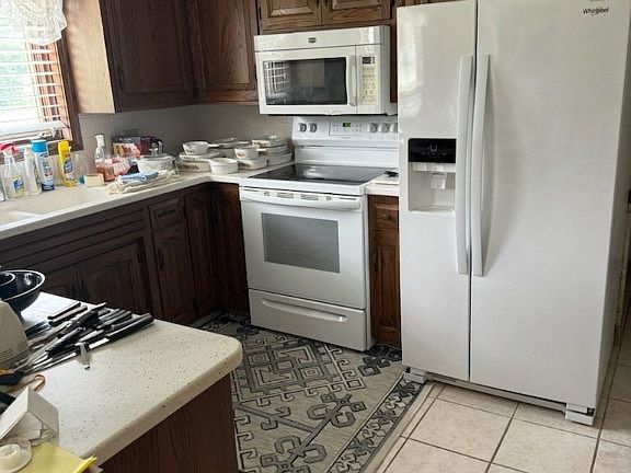 4th image of 6445 Peach St