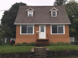 45 2nd St, South Range, MI 49963