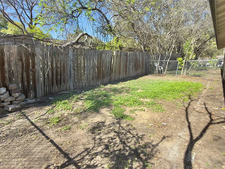 10708 Lanshire Dr #A — Photo 17