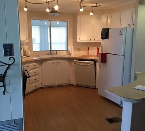 3rd image of 5540 Sir Walter Way