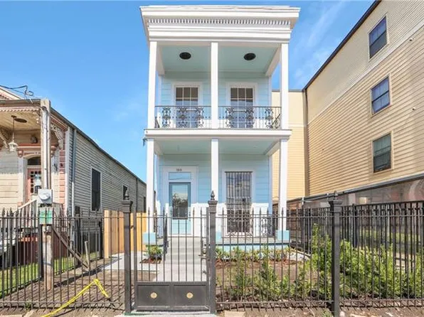 1809 Carondelet St, New Orleans, LA 70130