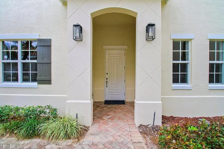 349 Chambord Ter — Photo 28