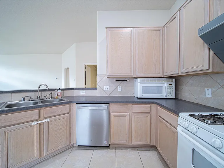20547 Upland Fair Ln — Photo 8