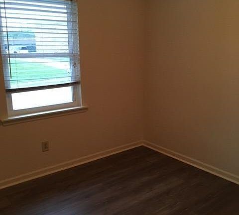 4th image of 457 Lenney Dr APT 3