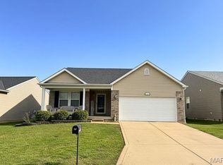 767 Rockshire Dr, Herculaneum, MO 63048