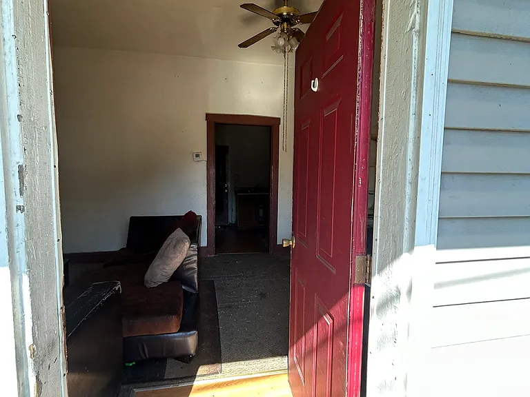323 N 7th St — Photo 25