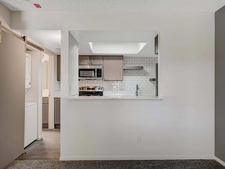 Solstice Apartment Homes — Photo 27