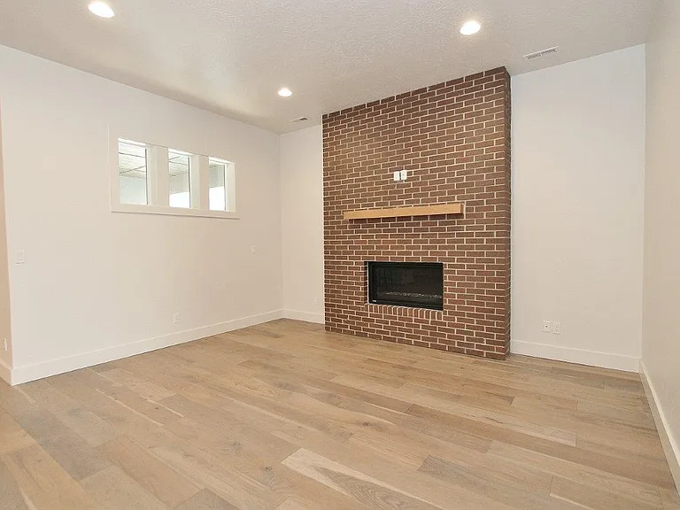 3871 S Eckert Rd — Photo 5