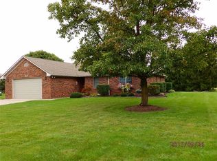 1526 N Apple St, Greenfield, IN 46140