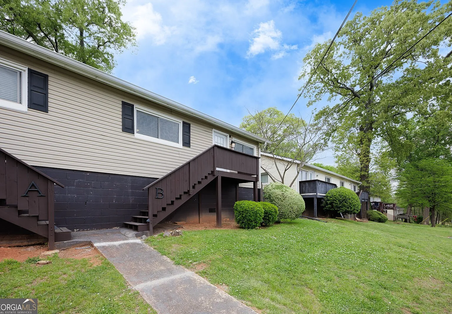 2 bed, 1.0 bath, 1740 sqft, $1,650 — Photo 1