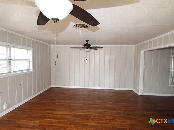 3rd image of 106 Northern Dove Ln