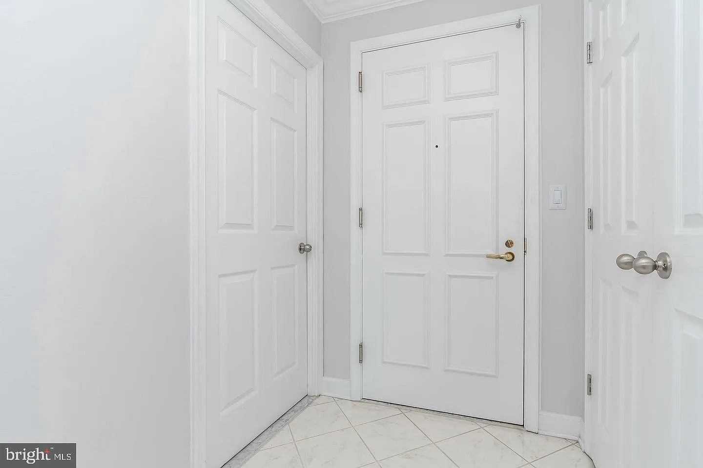 100 Harborview Dr — Photo 4