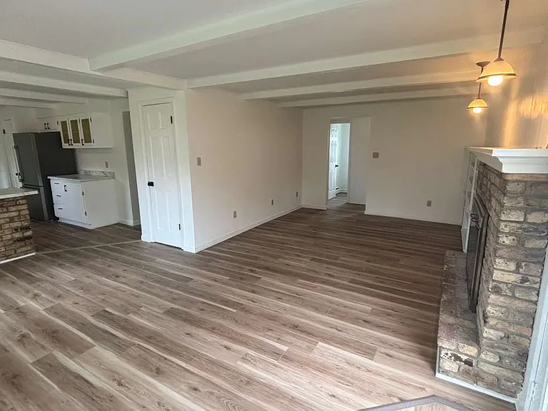 4317 Tamarack Dr — Photo 10