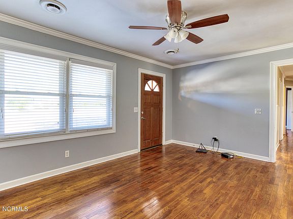 2nd image of 5101 Ilex Drive