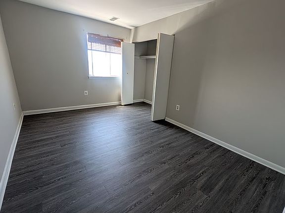2nd image of 4001 Clarks Ln APT 503